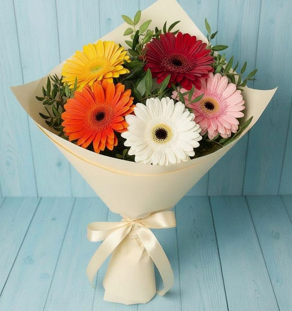 Букет праздник в Новом Костеке Букет цветов из: Герберы в Новом Костеке