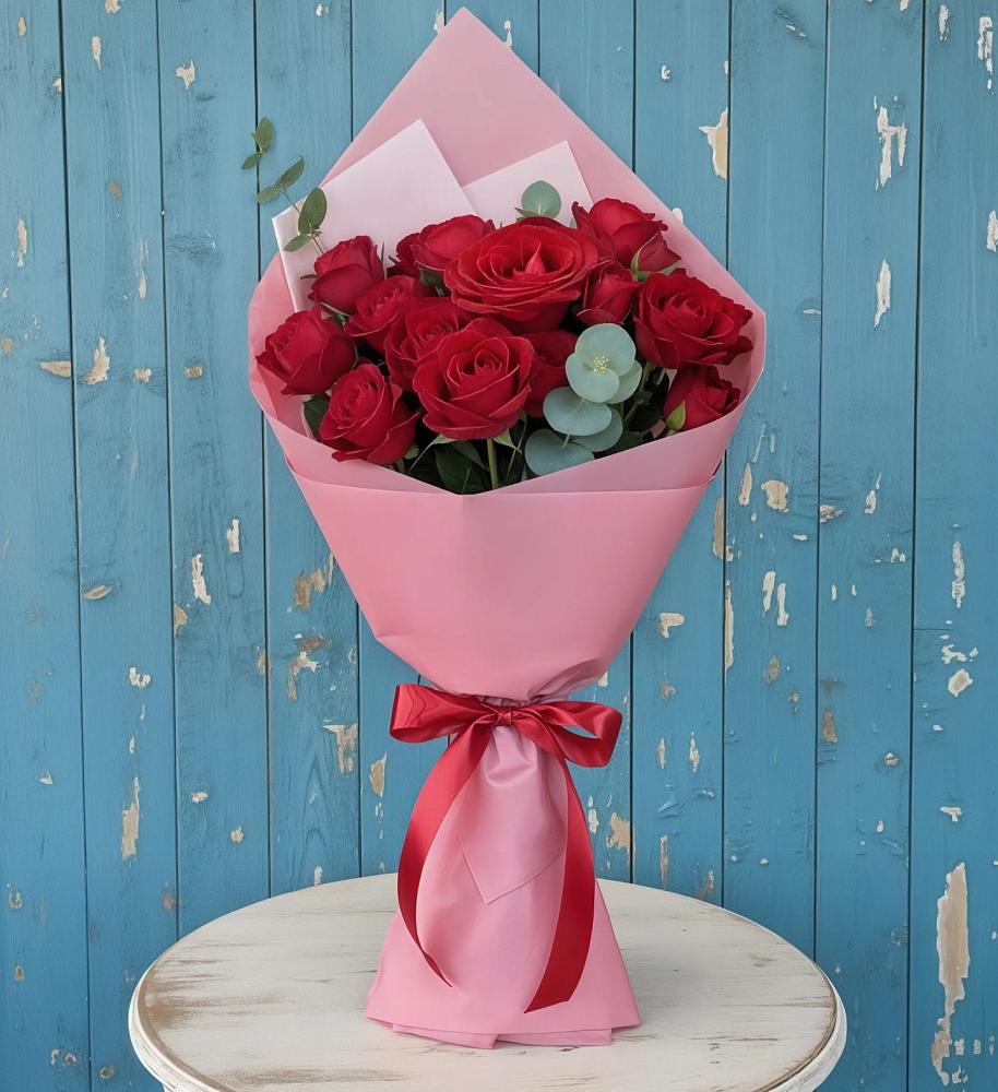 Букет красный бархат в Новом Костеке Букет цветов из: Розы в Новом Костеке