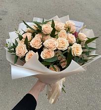 Букет Кремовые розы Латте в Новом Костеке