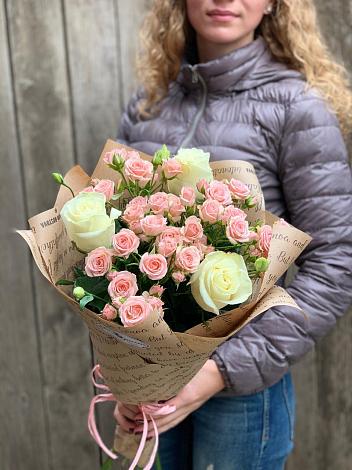 Букет цветов из: Розы в Новом Костеке