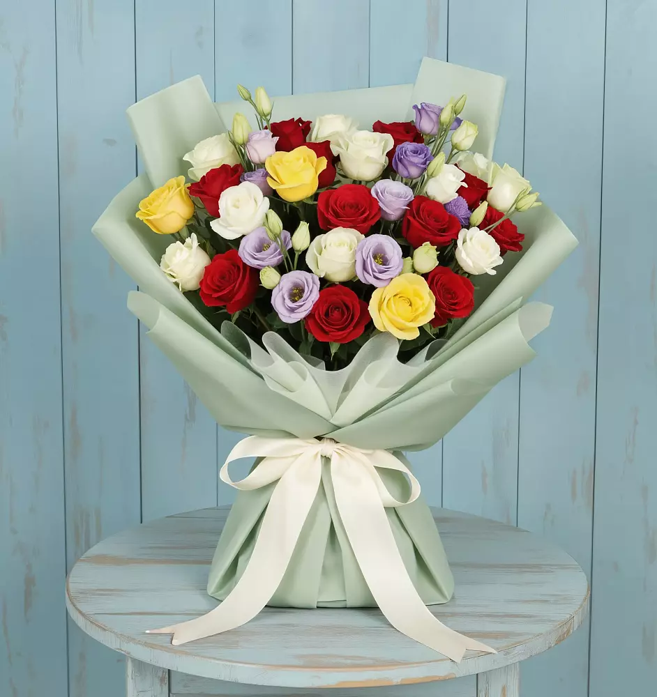 Букет Модная красотка в Новом Костеке Букет цветов из: Розы в Новом Костеке